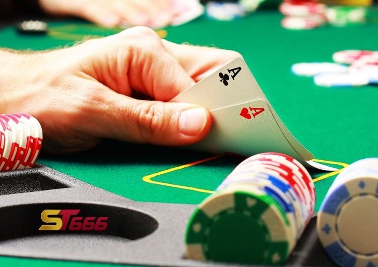 Những lợi ích của việc Bluff trong poker