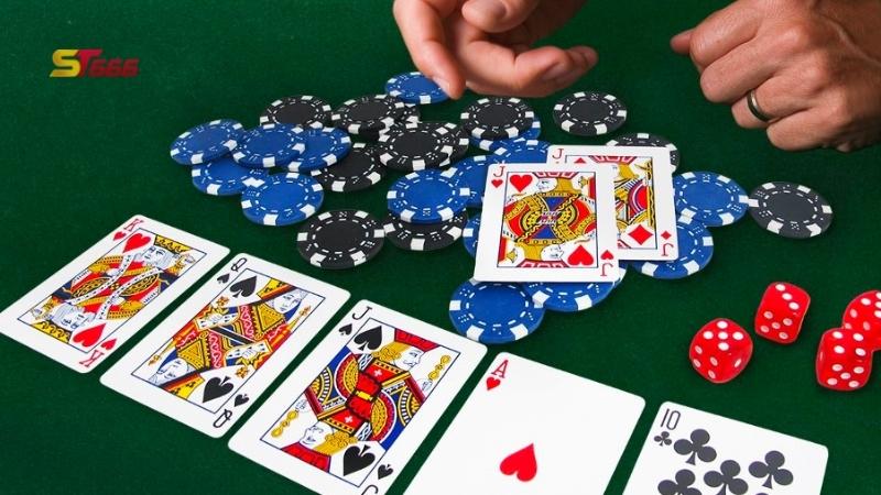 Làm thế nào để có thể thực hiện một Float play trong Poker thành công